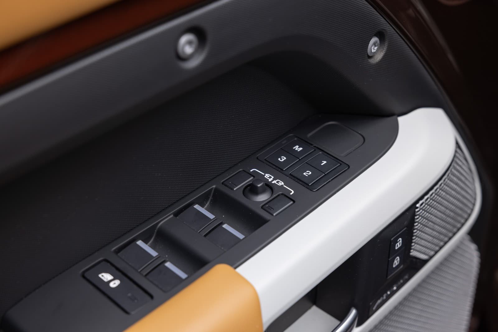 Land Rover Defender - bilde 12